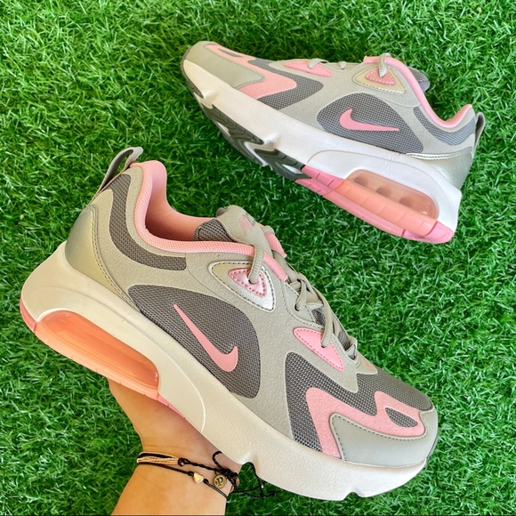 Nike Air Max 200 - Picture 2 of 7